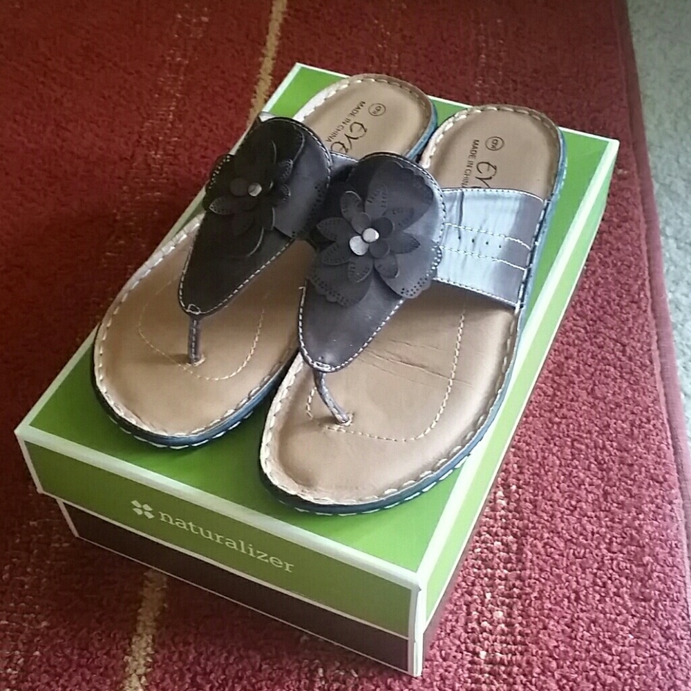 EVE adorable sandals